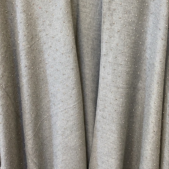 Cashmere Studded Shawl - Picture 5 of 7